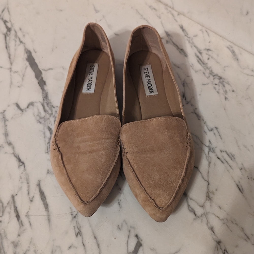 Steve Madden Tan Suede Flats